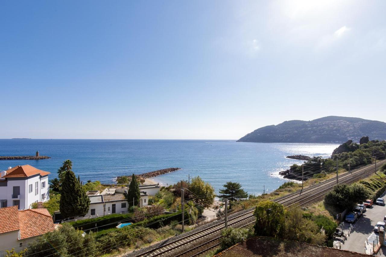 L'Esterel Yourhosthelper Mandelieu Exteriör bild